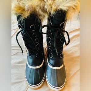Esprit Black and Tan Winter Boots